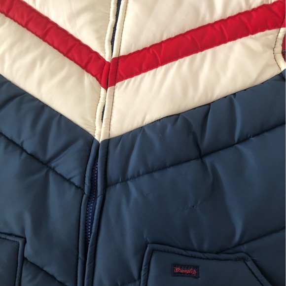 RARE VINTAGE DEADSTOCK - 70s Vintage Wrangler Puffer Vest - Still has Tags! - Picture 2 of 12